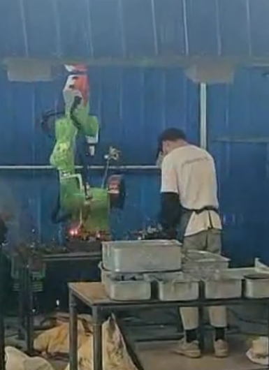 爾必地焊接機器人焊接應用案例視頻