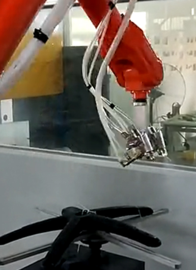 爾必地快速噴涂機器人座椅噴涂案例