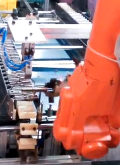 爾必地六軸工業機器人機床沖床上下料案例視頻